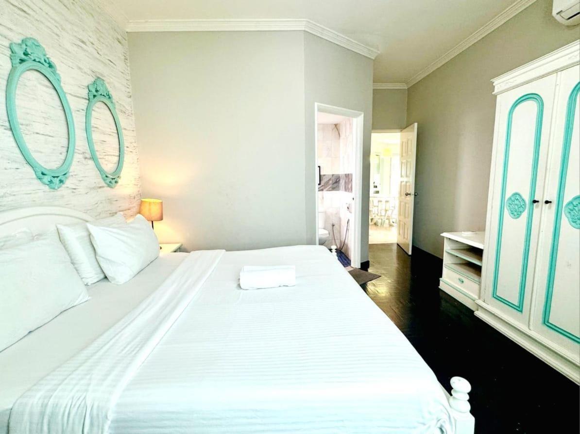 Century Bay Private Residences Sungai Dua Bukit Eksteriør billede