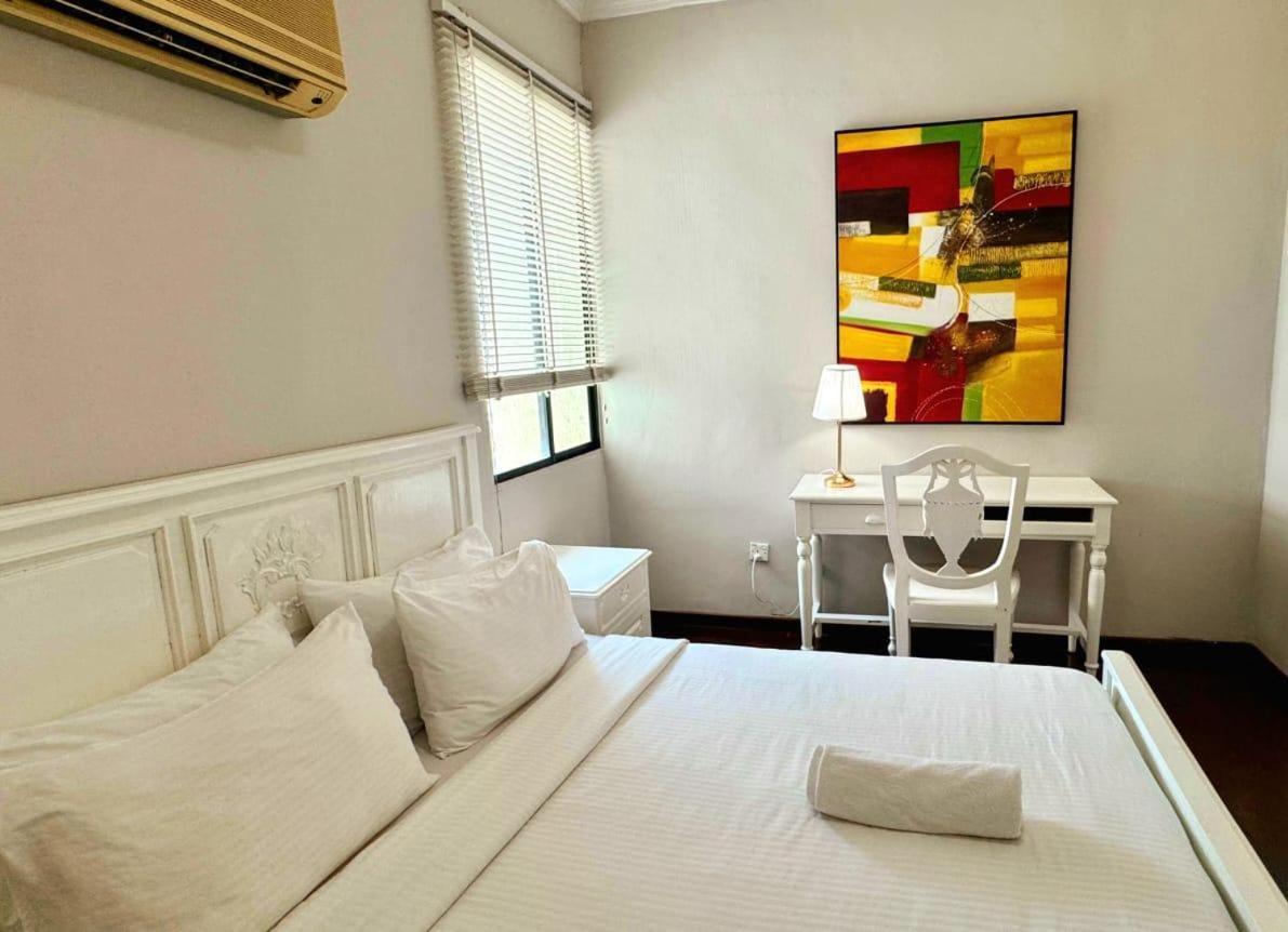 Century Bay Private Residences Sungai Dua Bukit Eksteriør billede
