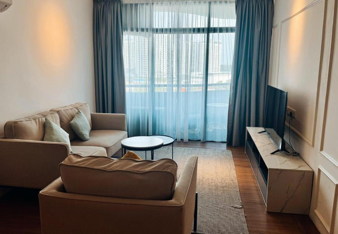 Century Bay Private Residences Sungai Dua Bukit Eksteriør billede